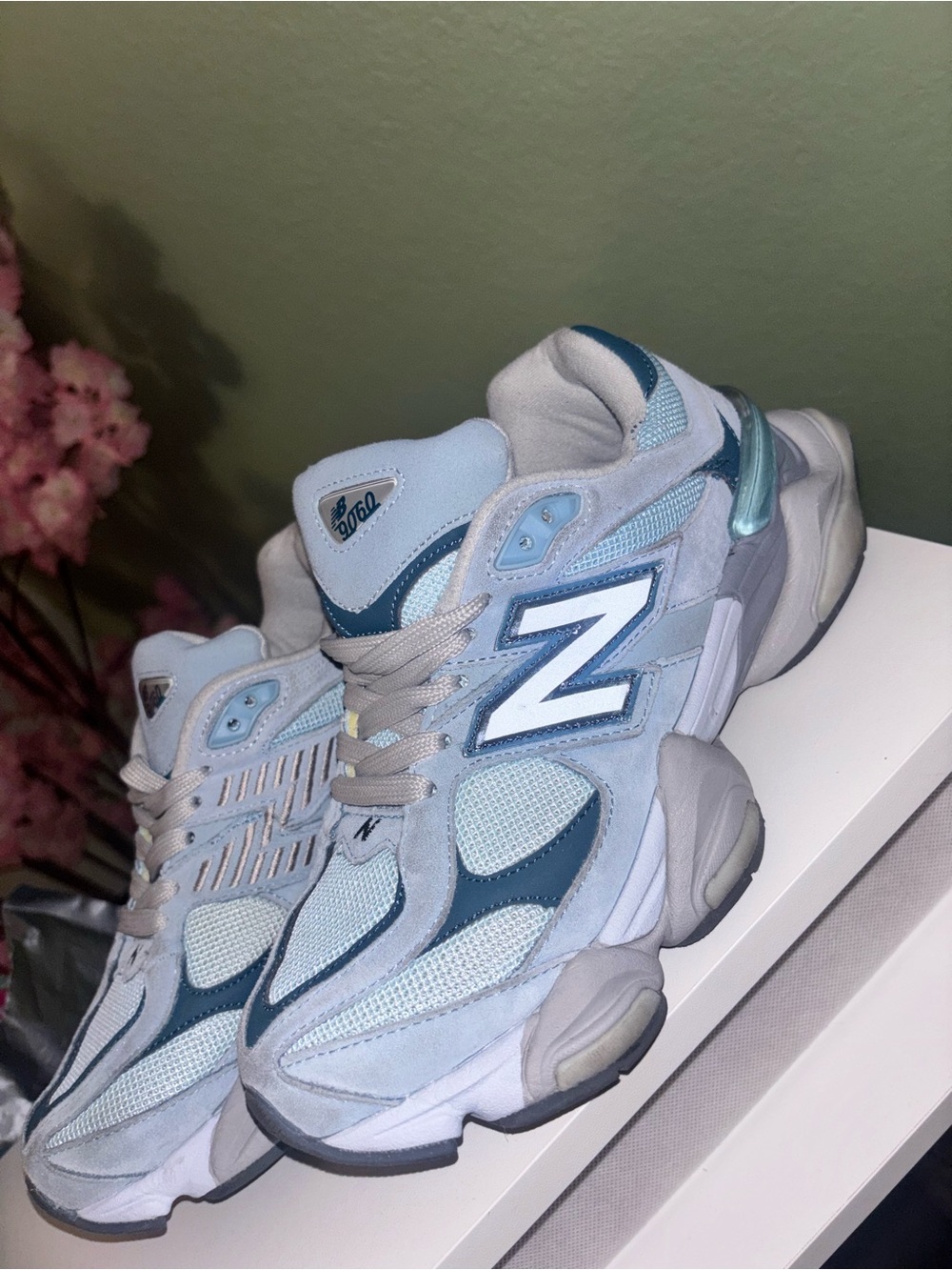 New Balance Women's Pale Blue and Teal Chunky Sneaker